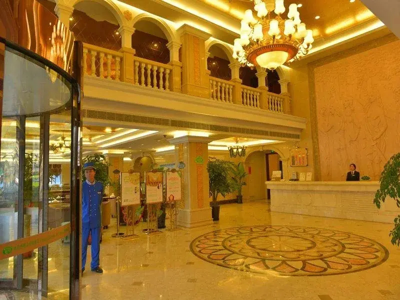 Lobby & Reception