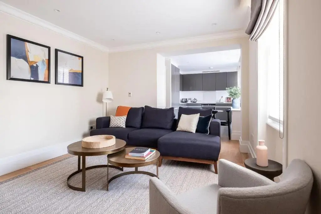 2 Bedrooms Apartment