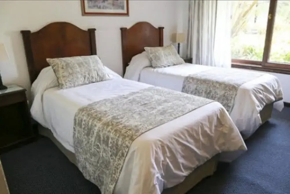 Deluxe Double room (full double bed)