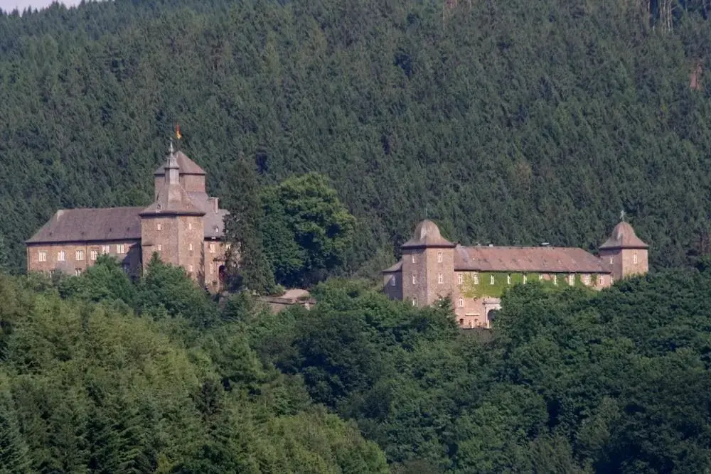 Burg Schnellenberg - Général