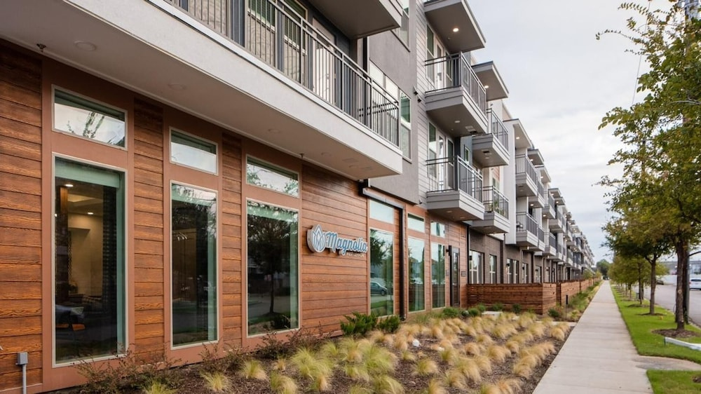 Landing Apartments near Dallas Medical District
