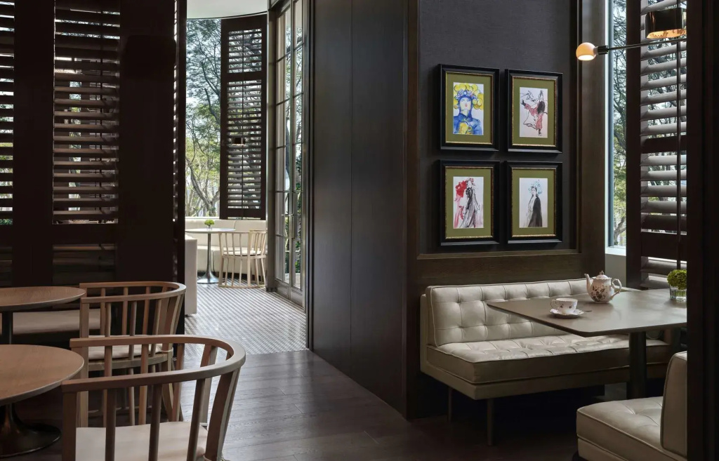 Lobby & Reception
