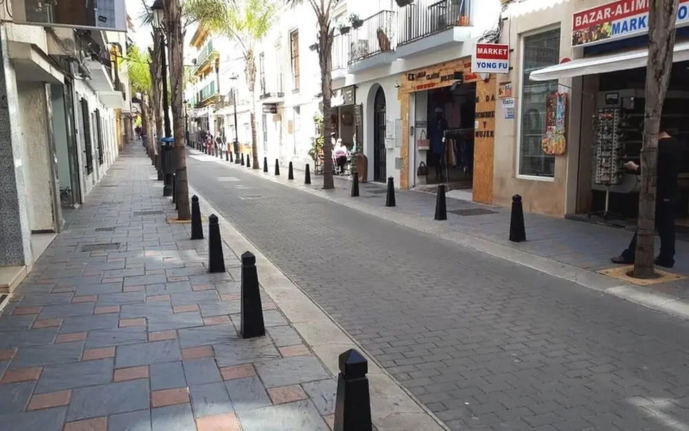 Calle Miguel de Cervantes | 6 Pax | First Line | 3687-AW