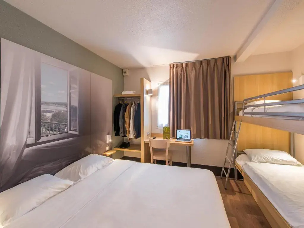 Quadruple room