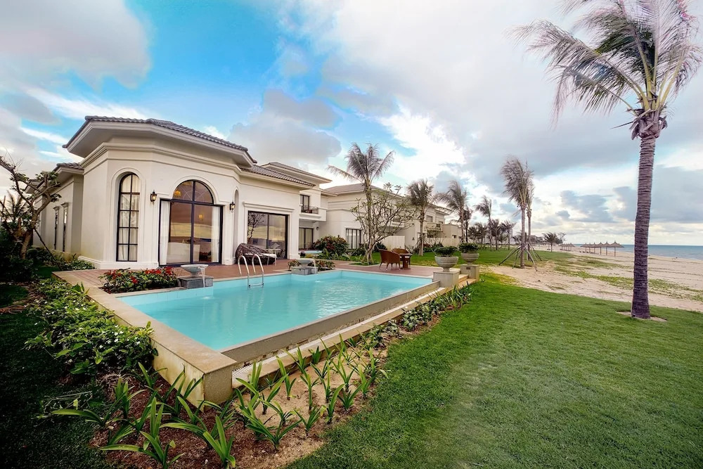 Marriott Resort Danang - Non Nuoc Beach Villas