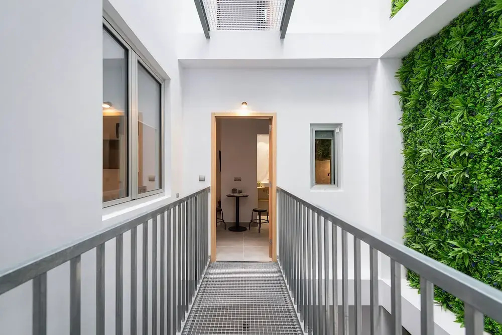 Balcony & Terrace