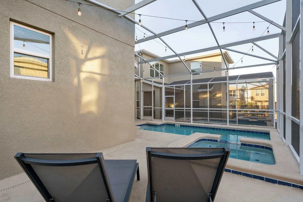 Private Pool & Game Room at Family Villa Near Disney