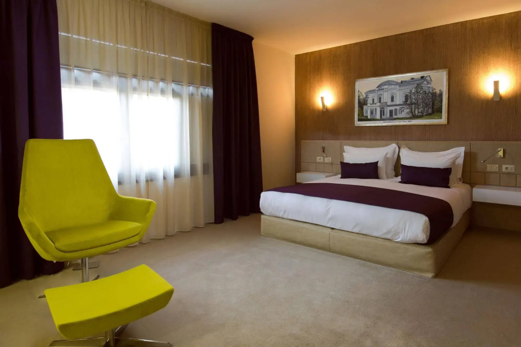 Hotel photo 12