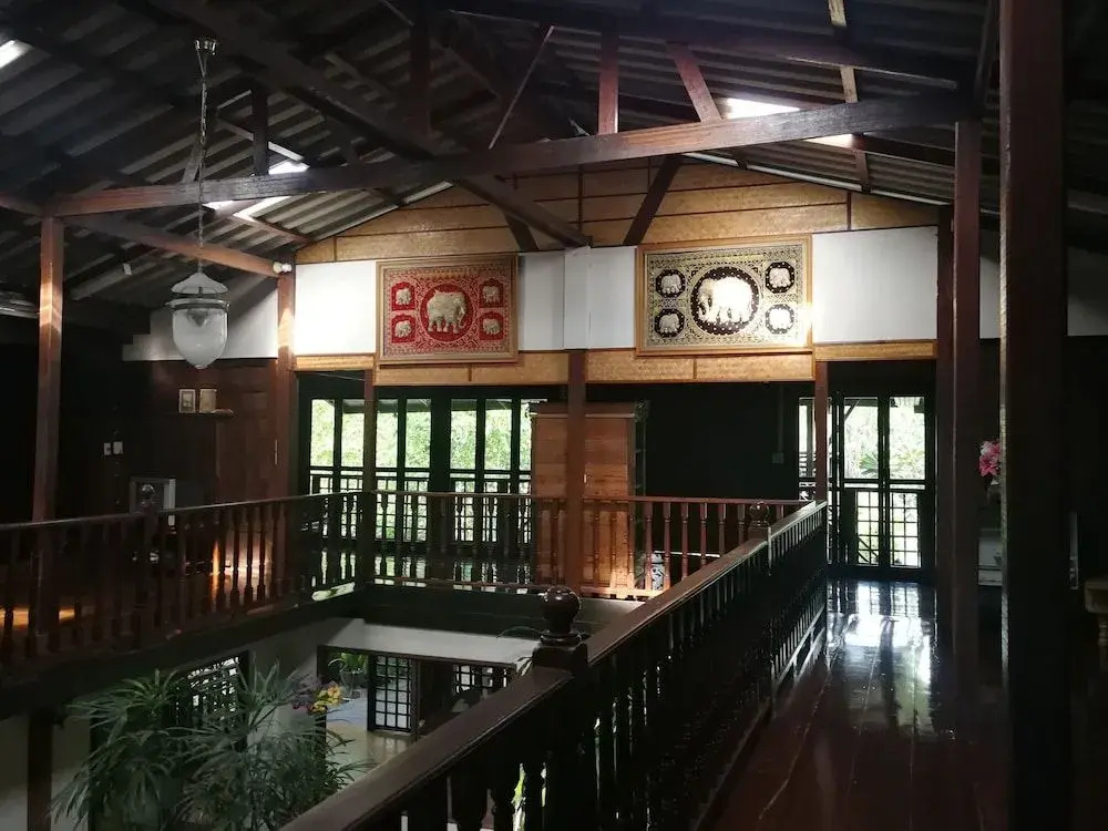 Kumkhumsriwangchai Amphawa
