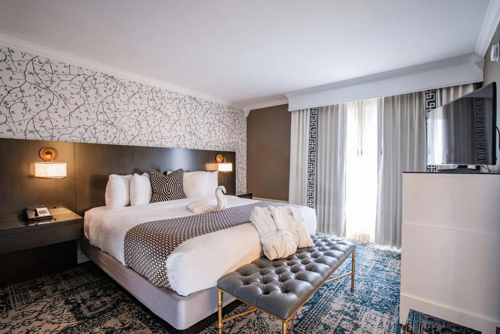 The Burgundy Hotel, Tapestry Collection by Hilton — фото 4