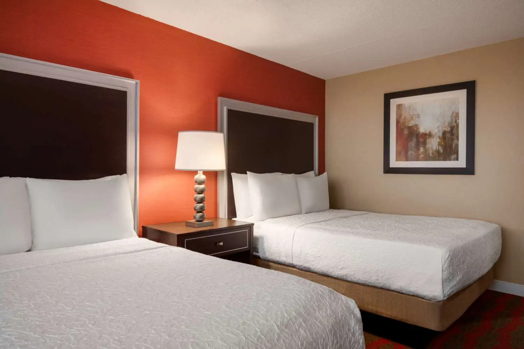DoubleTree by Hilton New York LaGuardia Airport - Chambres