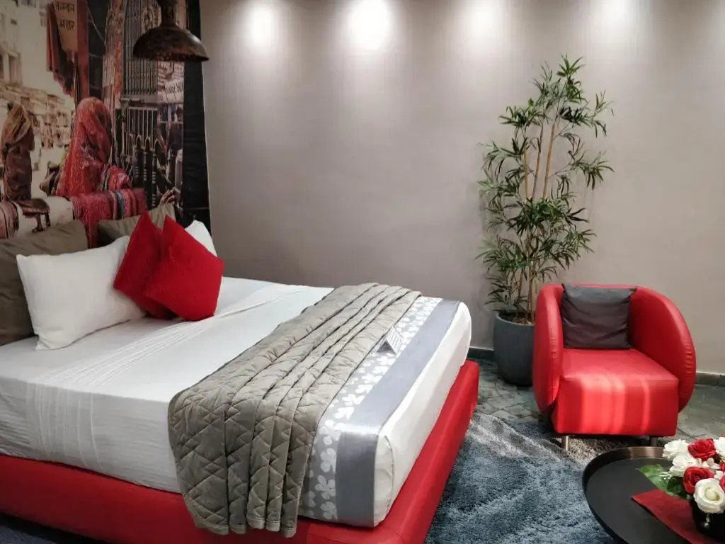 Standard Double Club room (full double bed)