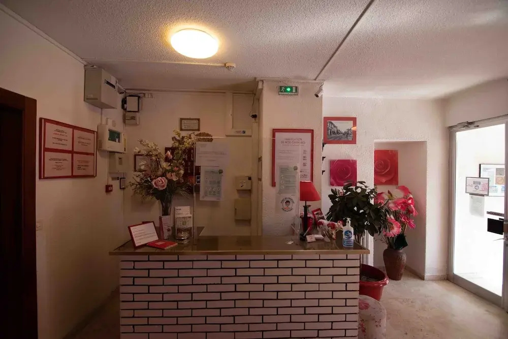 Lobby & Reception