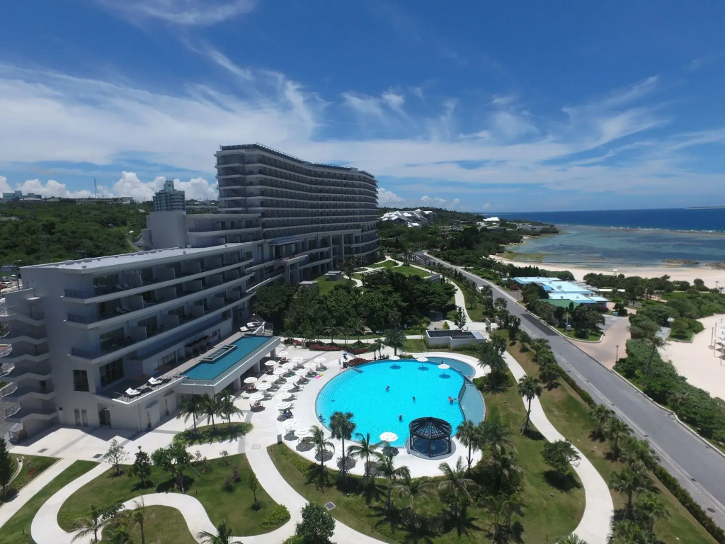 Beach & Waterfront