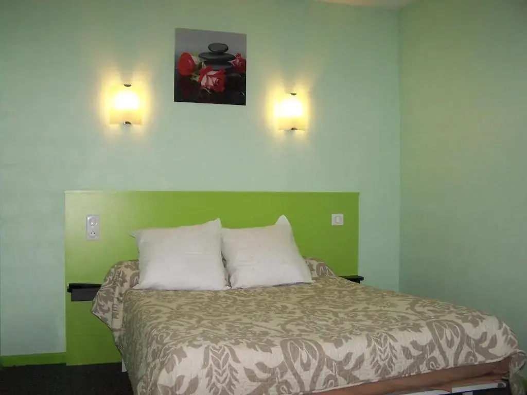 Standard Double room (full double bed)
