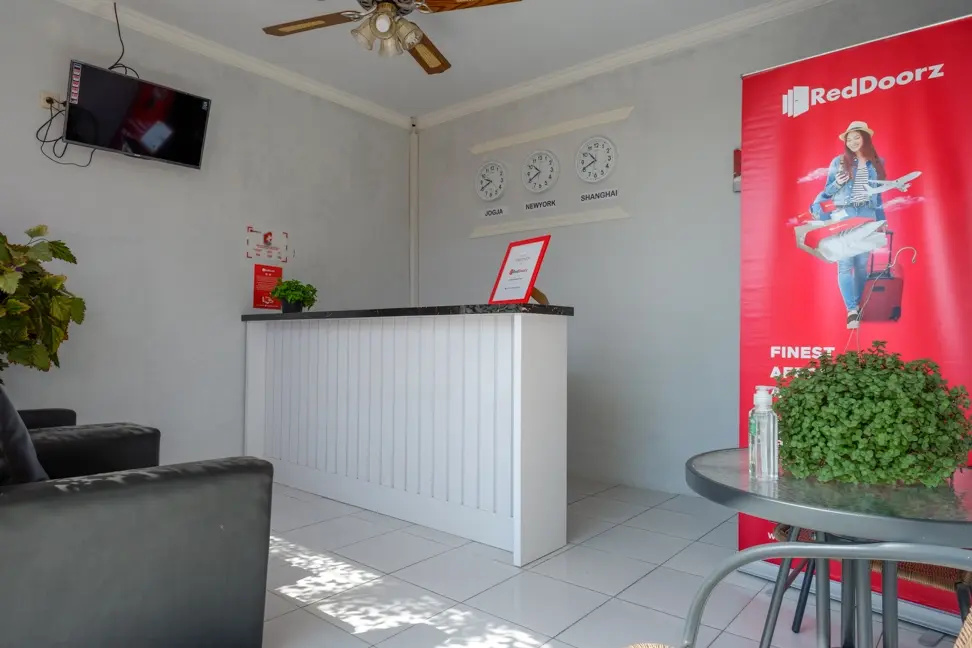 RedDoorz near Padang Golf Adisucipto: фото 5