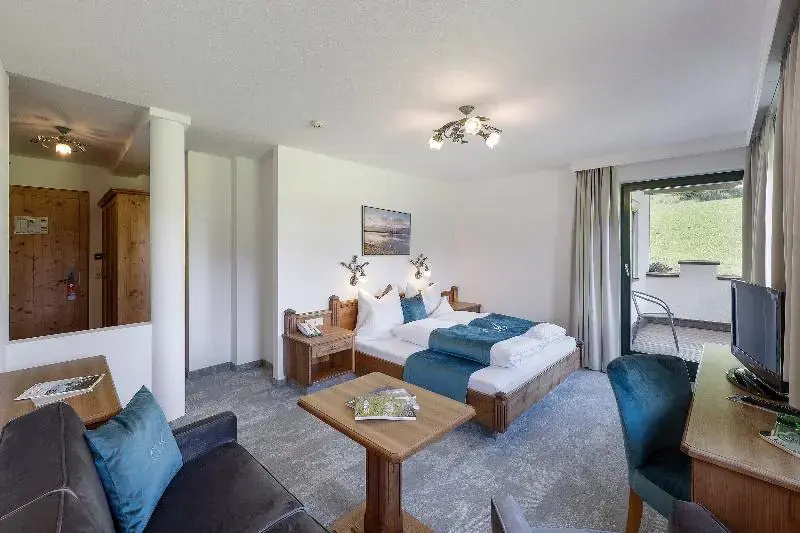 Standard Double room with balcony (full double bed)