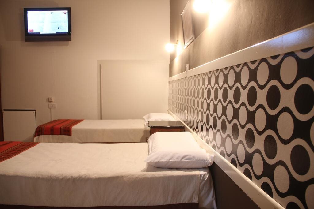 gallery_image_hidden_9