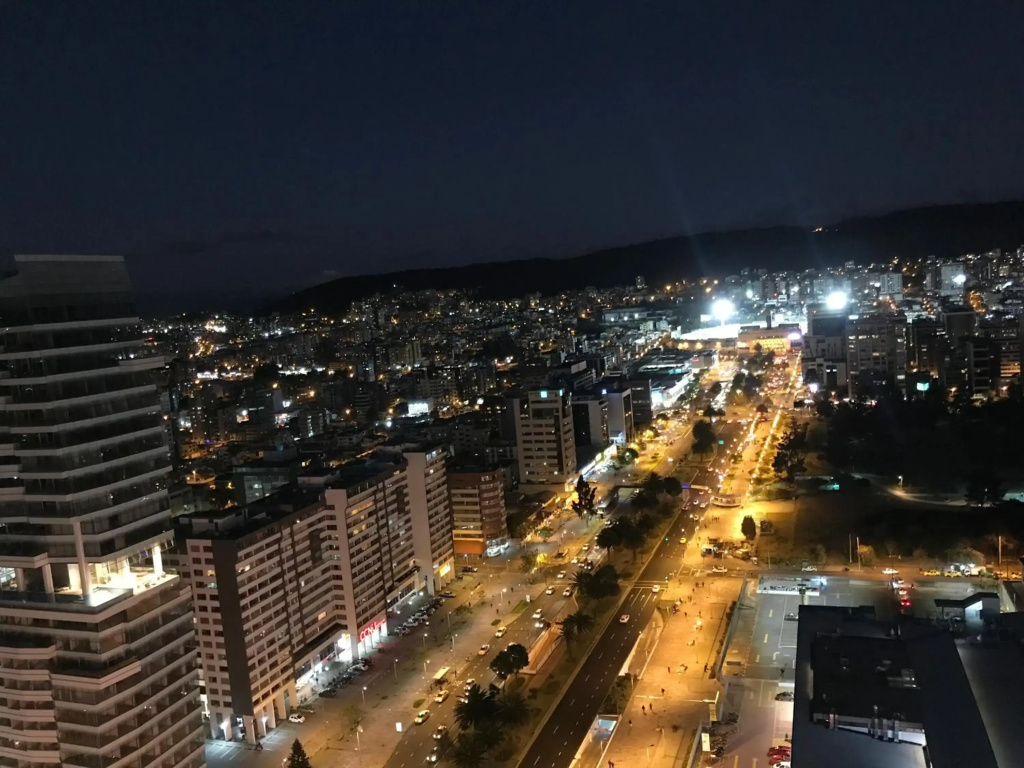 Suite Apartamento Espectacular Vista La Carolina - ONE Quito
