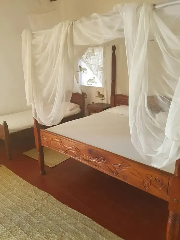 Standard Triple room with balcony