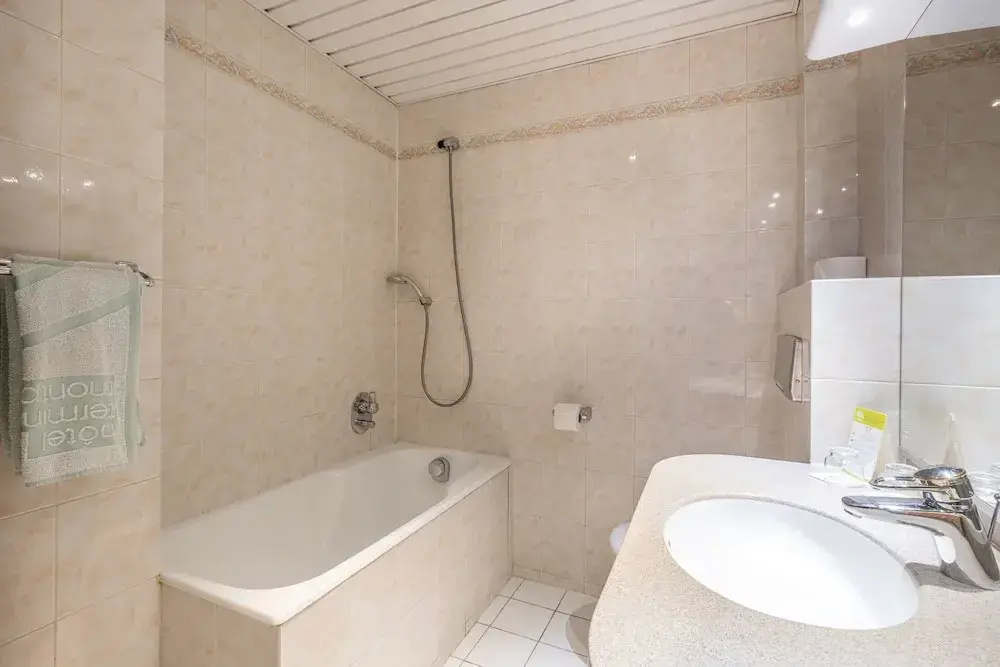 Hôtel Terminus Montparnasse 48