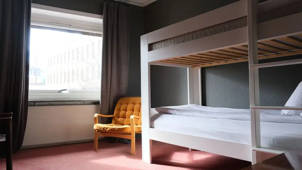 1 Bedroom Economy Double room (twin beds)
