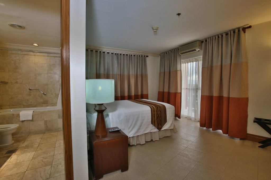 Crown Regency Suites & Residences - Mactan - фото 7