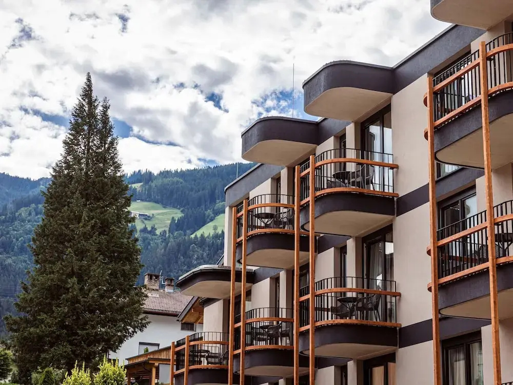 Modern Holiday Apartment With 2 Bedrooms in Fugen