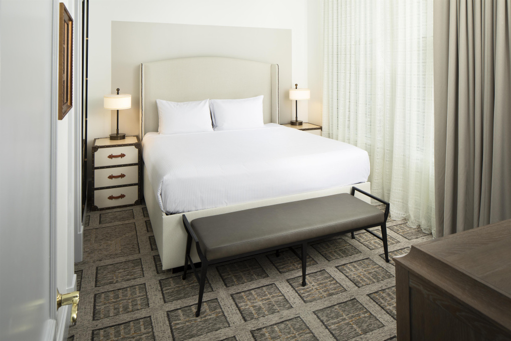 Double room with balcony (full double bed)