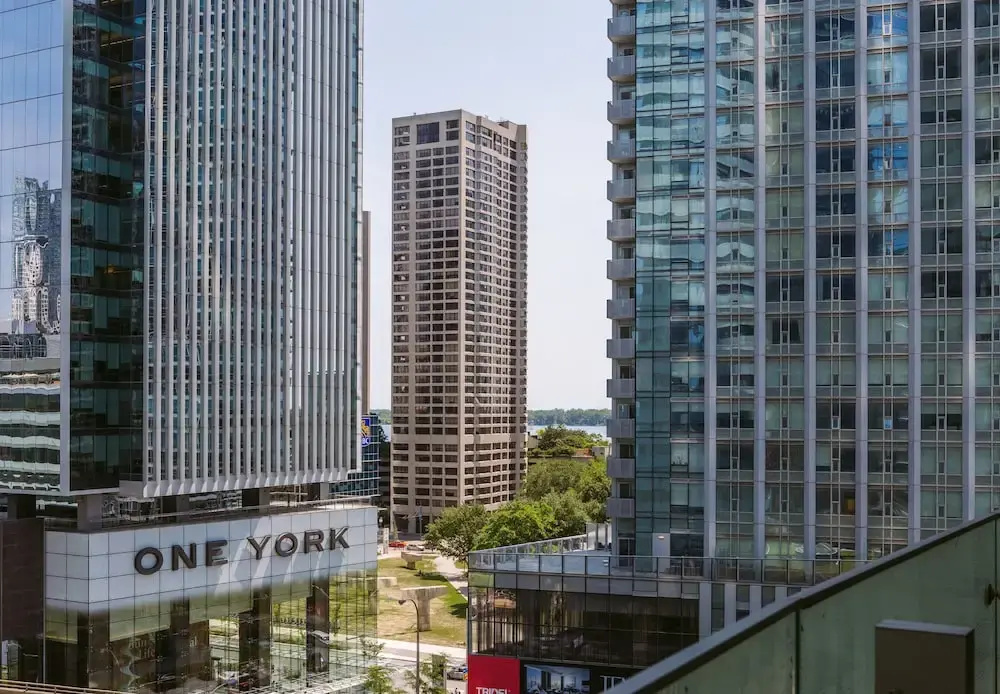 12 York St Condo - Financial District