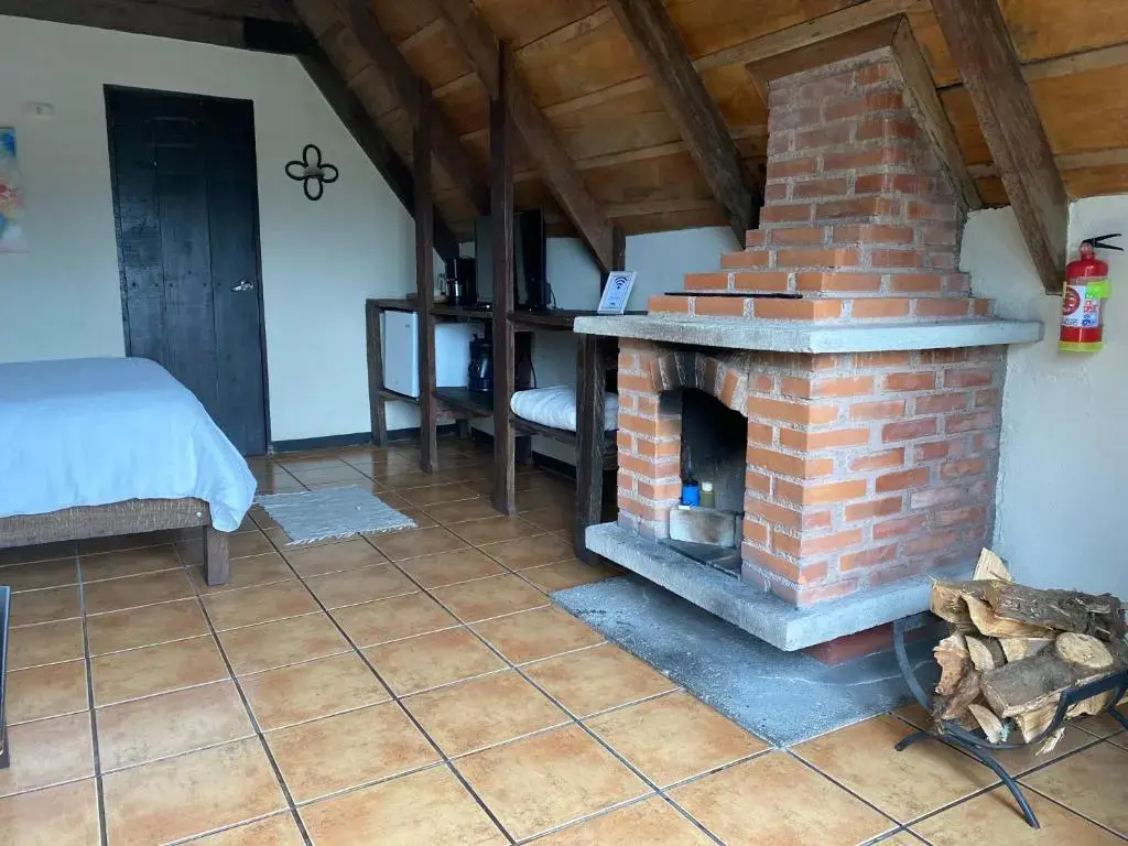 雙人木屋，配有雙人床