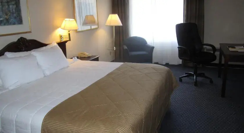Clarion Hotel And Conference Center