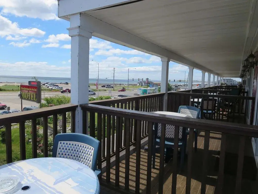 Balcony & Terrace
