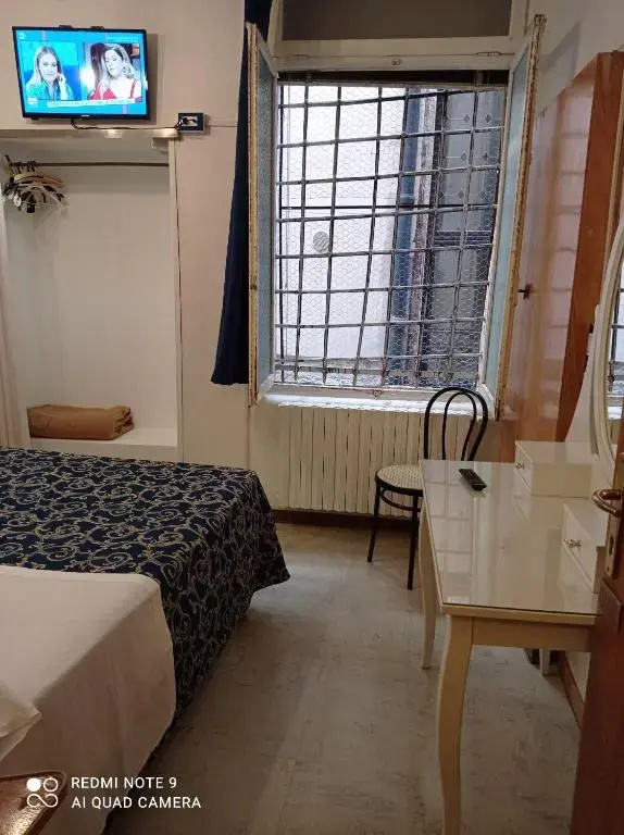 Economy room