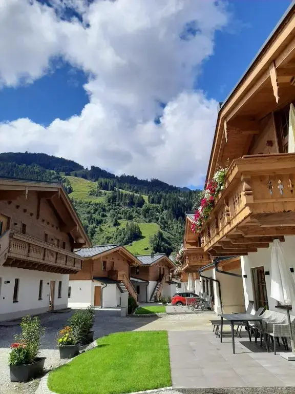Hochalmbahnen Chalets Rauris 1-11 WE2, Maislaufeldweg 1k OG