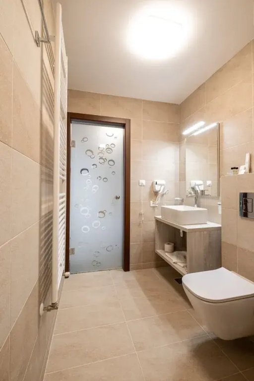 Grand room