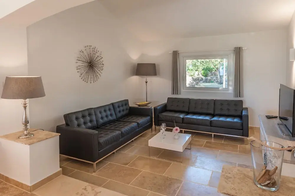 Villa Mistral
