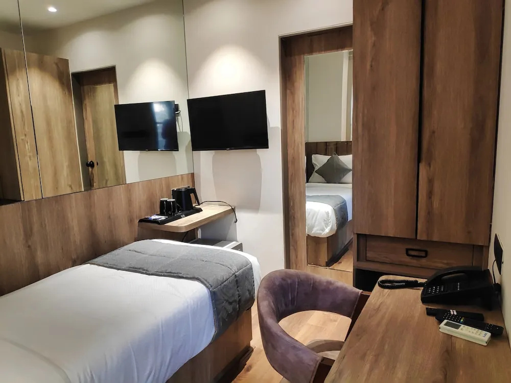 Economy room