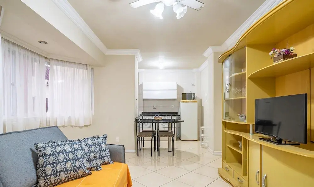 Apt w/ 1 Bedroom 100m fr Praia Central BC - Edg403