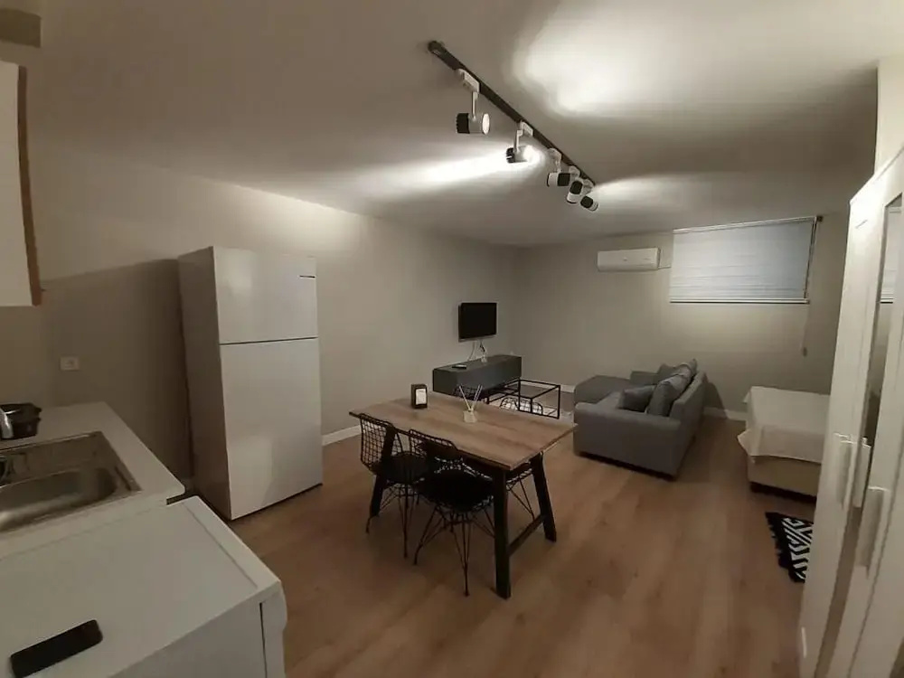 Economy Studio
