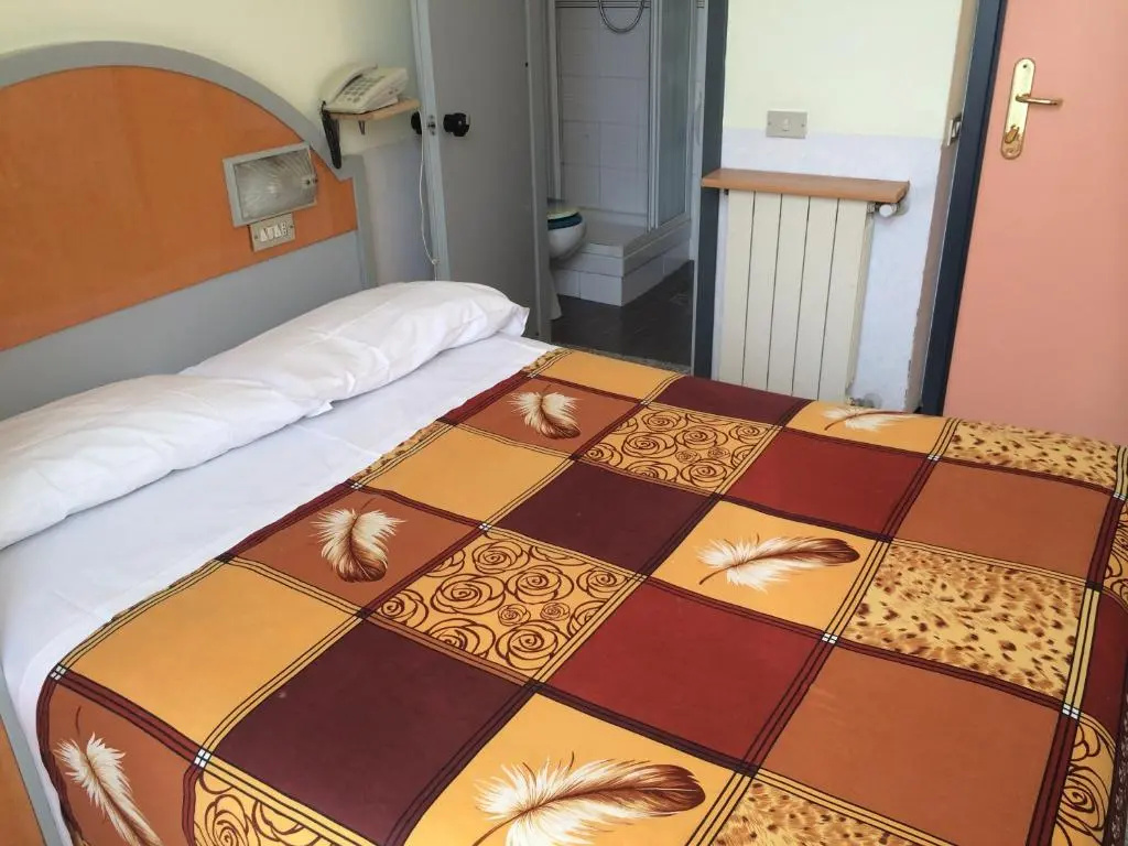 Economy room