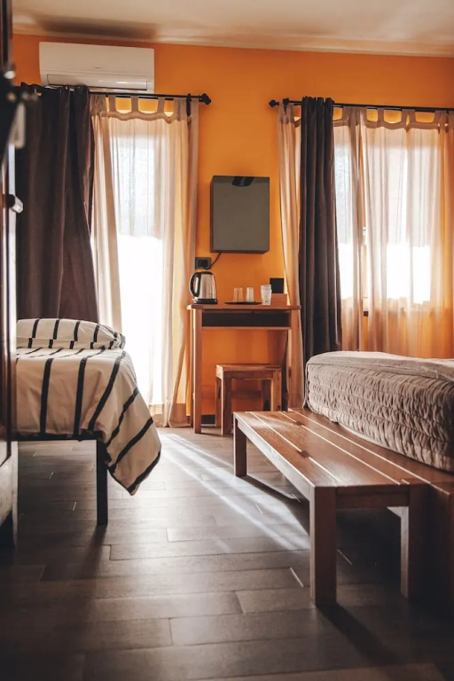 Comfort room
