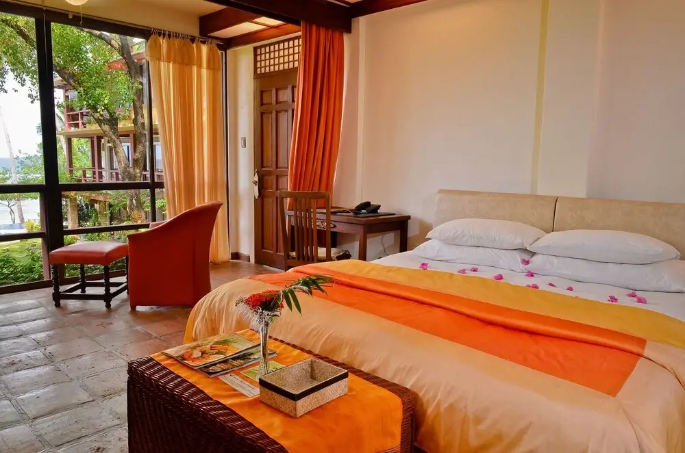 Premier Double room with view (full double bed)