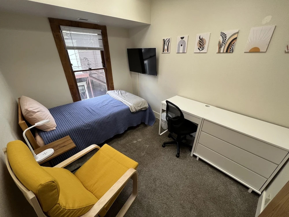 Economy room