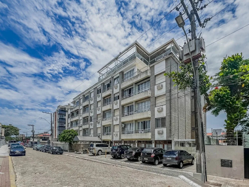 Apto com Wi-fi a 50m da Praia de Canasvieiras
