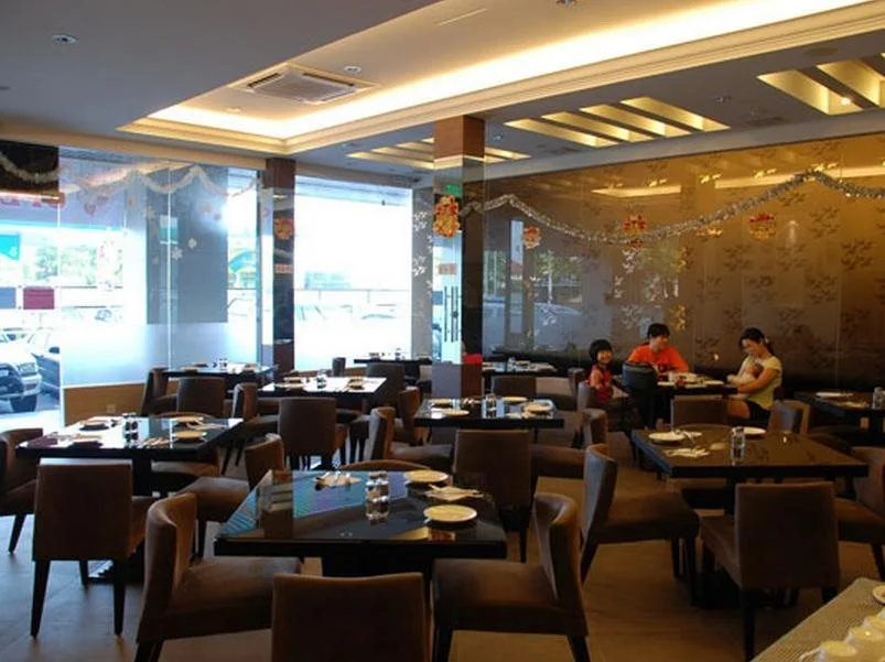 Food & Beverage
