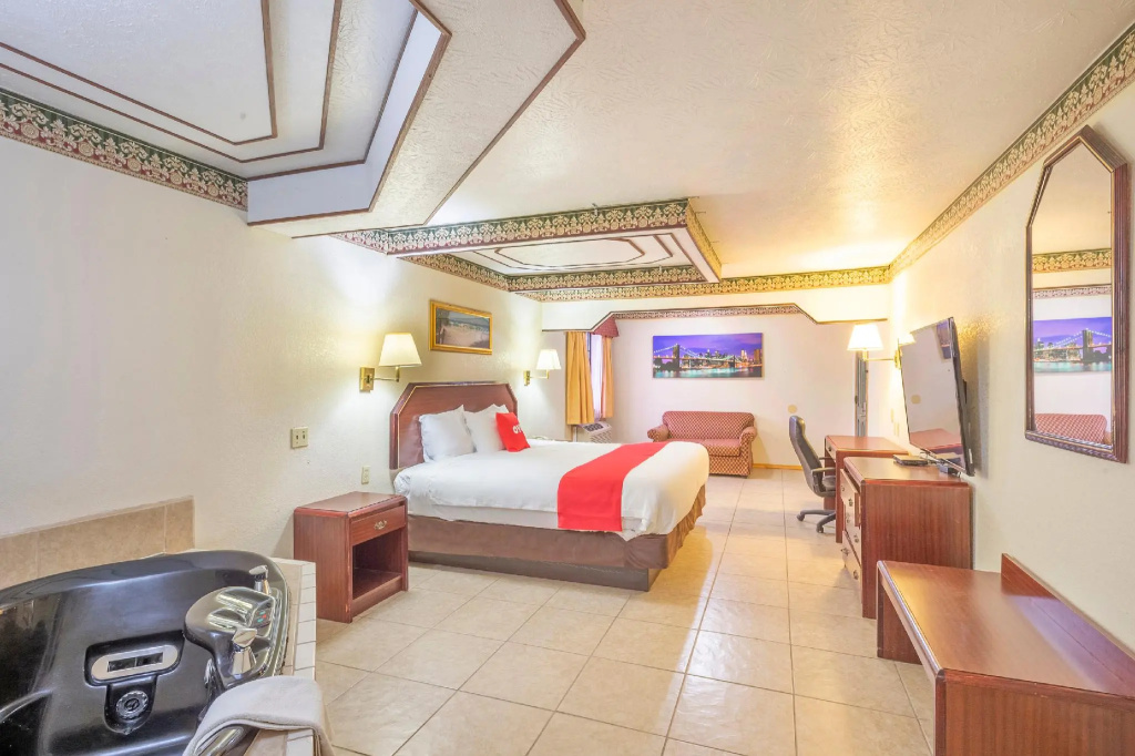 1 Bedroom Suite