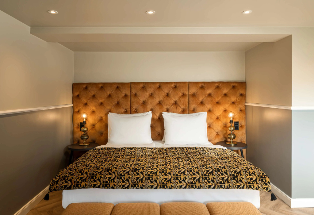 Double Junior Suite (full double bed)