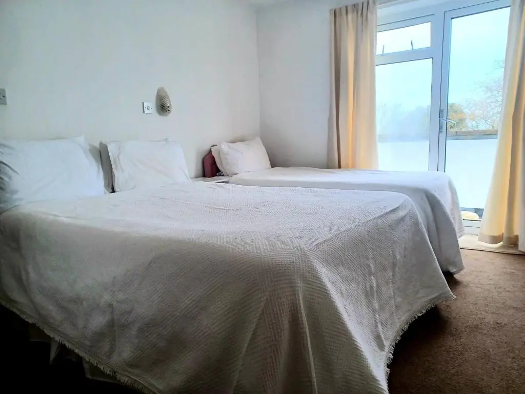 Standard Triple room with balcony
