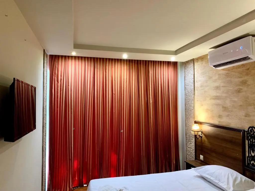 Standard Double room with balcony (full double bed)